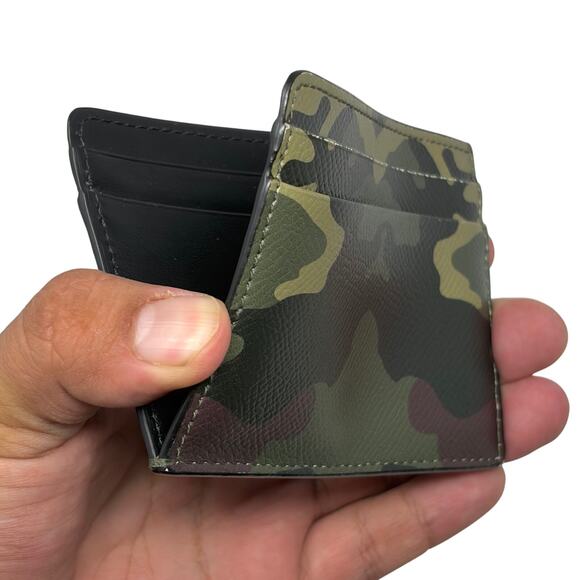 Burberry Camo Cardholder - Picture 12 of 12
